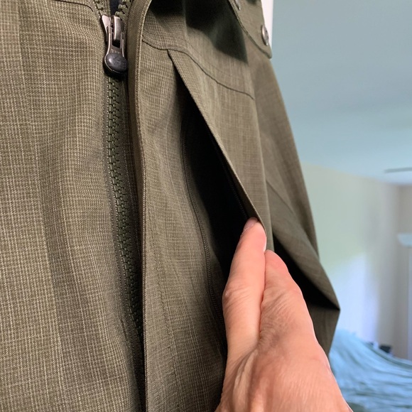 REI MEN’S LIGHT JACKET LARGE. OLIVE COLORRainWind TravelComfyHikeSportWalk👍👍 - Picture 12 of 12